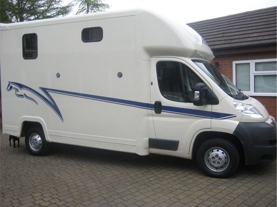Picture of 3.5 ton Horse Box Racing horse Stripes / Stickers