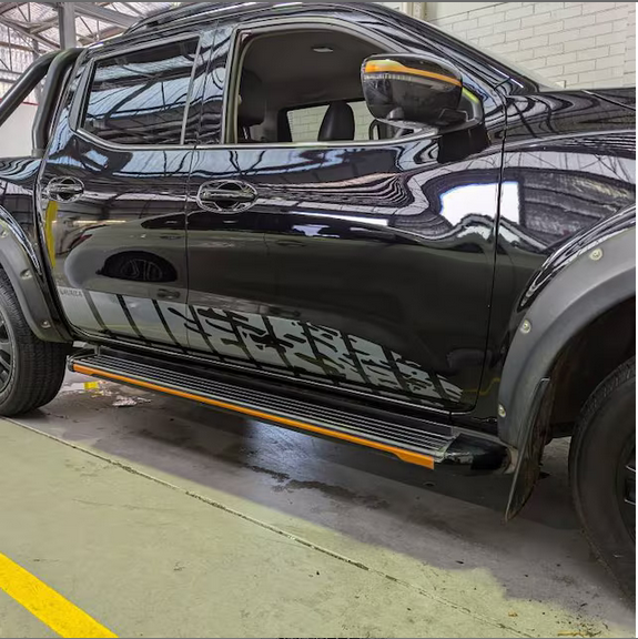 Zen Graphics Ltd - Nissan Navara N-Guard 2016 - 18 side Graphics / Stickers